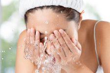 تفسير غسل الوجه بالماء في المنام